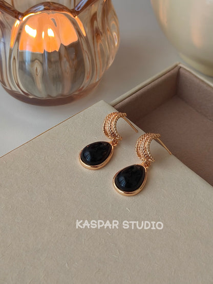 Vintage Black Drop Earring