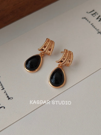 Vintage Black Drop Earring