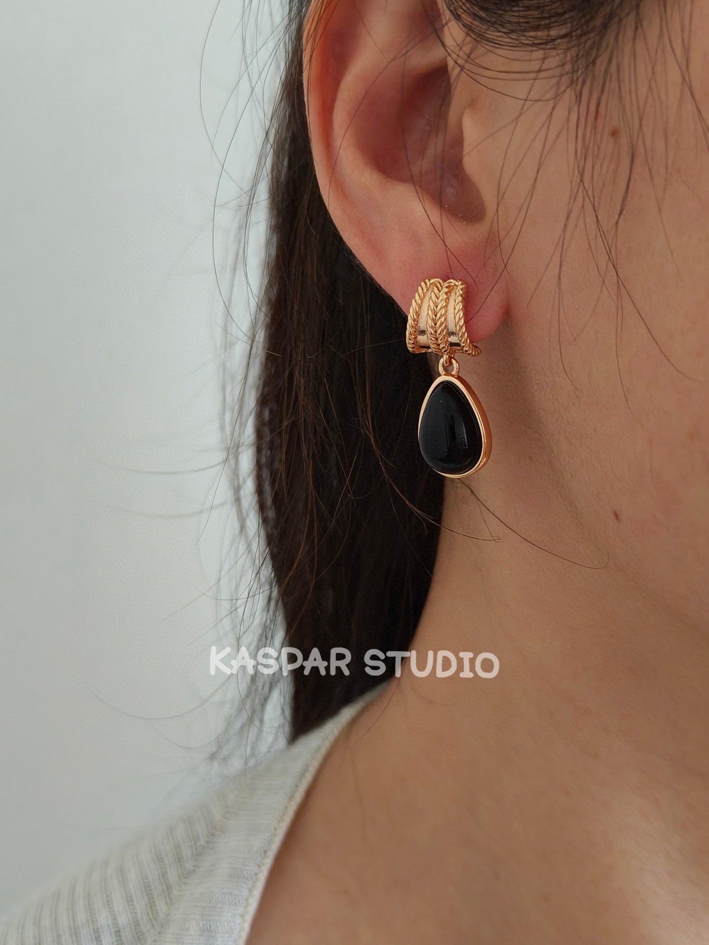 Vintage Black Drop Earring