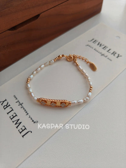 Minimalist Pearl Bracelets