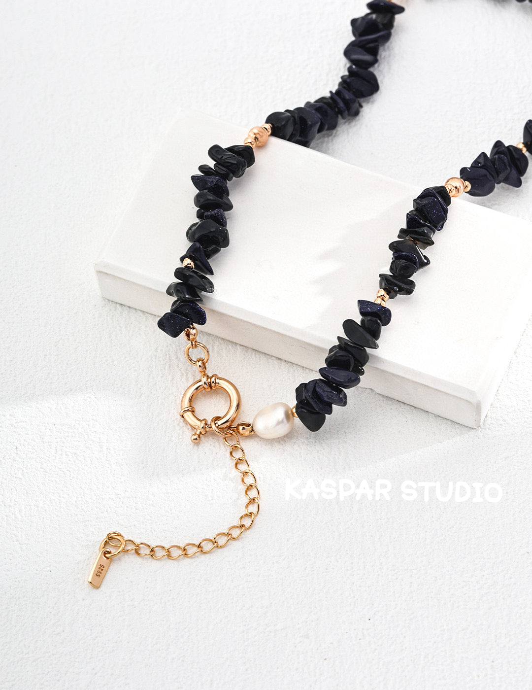 Irregular Black Necklace