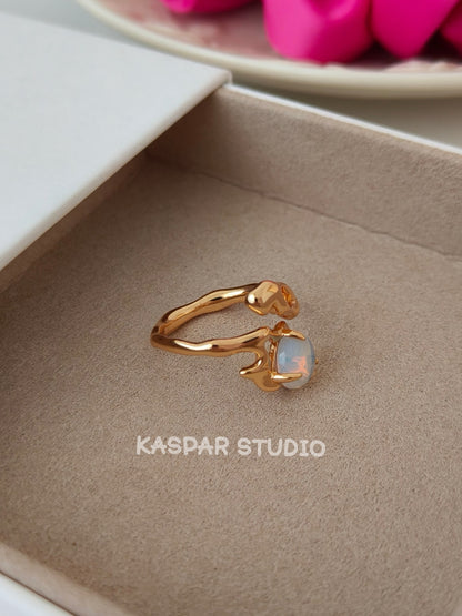 Vintage  Stylish Opal Ring