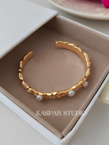 Vintage Pearl Bracelet