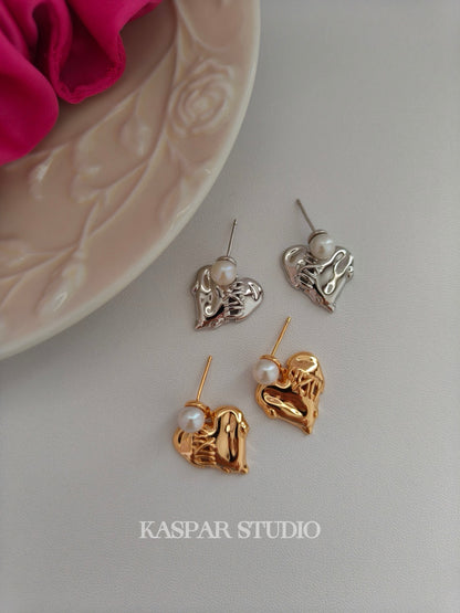 Silver Heart-shaped Ear studs