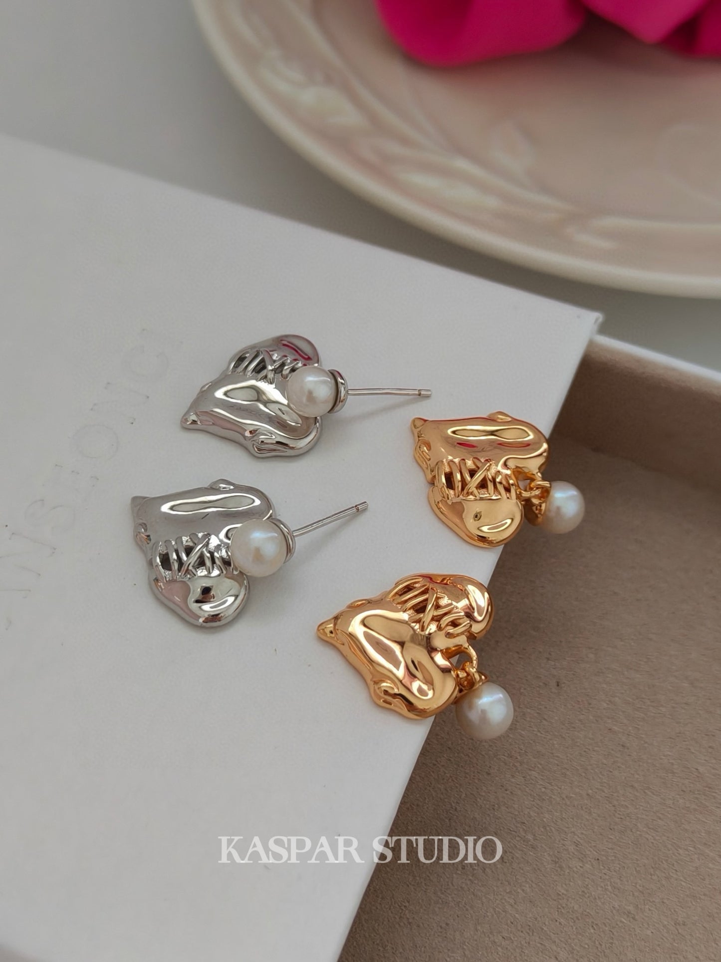 Silver Heart-shaped Ear studs