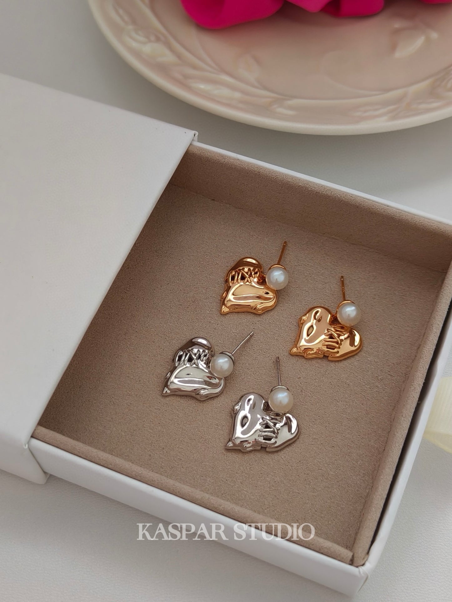 Silver Heart-shaped Ear studs