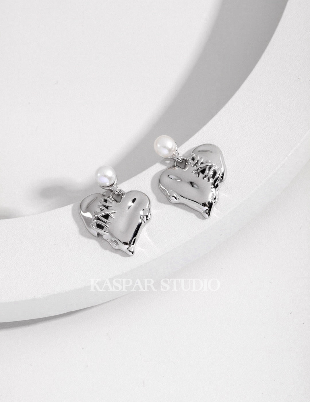 Silver Heart-shaped Ear studs